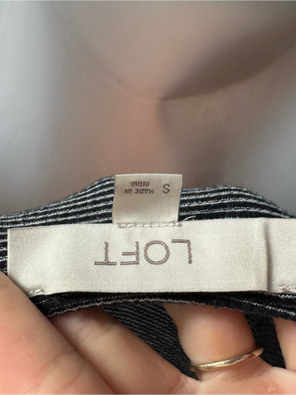 LOFT Black and White Striped Knit Wrap Style Short Sleeve Top Size Small - Picture 9 of 10